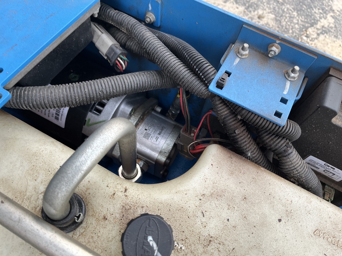 2017 Genie GS-4047-10