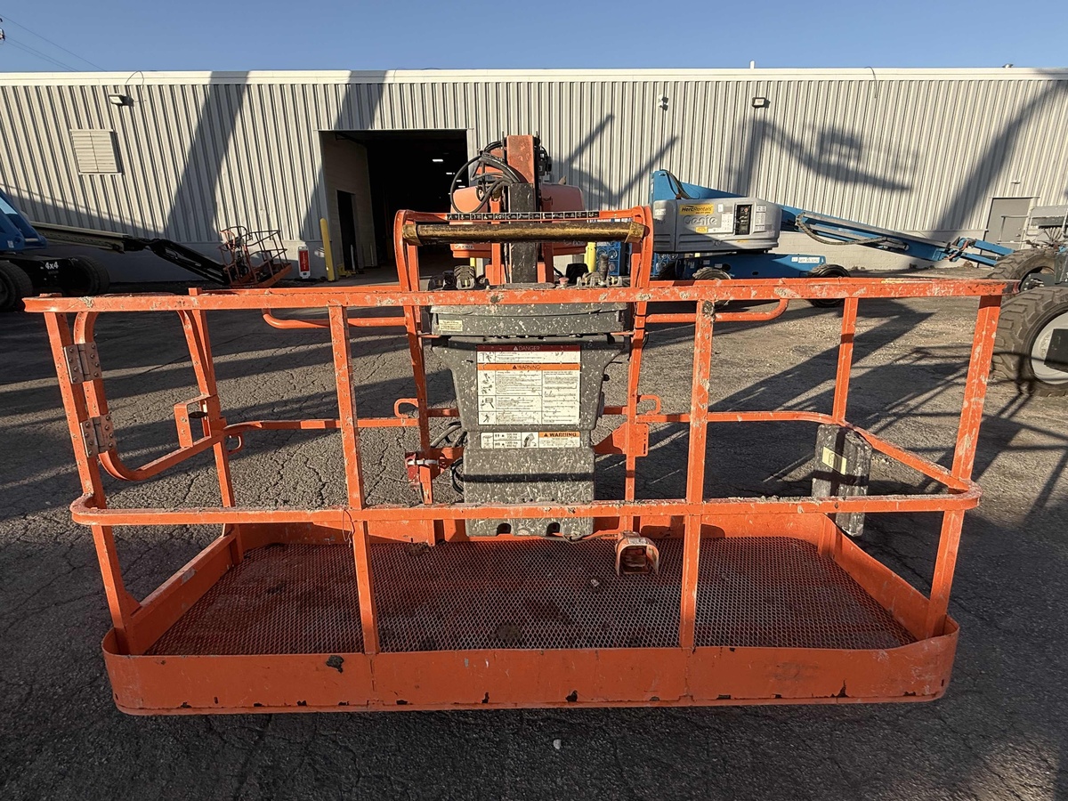 2018 JLG 660SJ-4