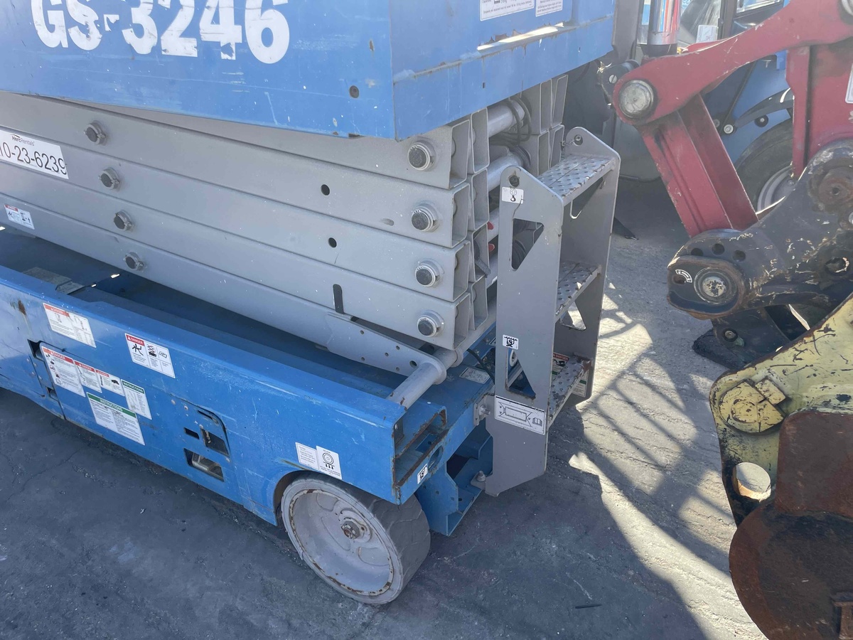 2018 Genie GS-3246-5