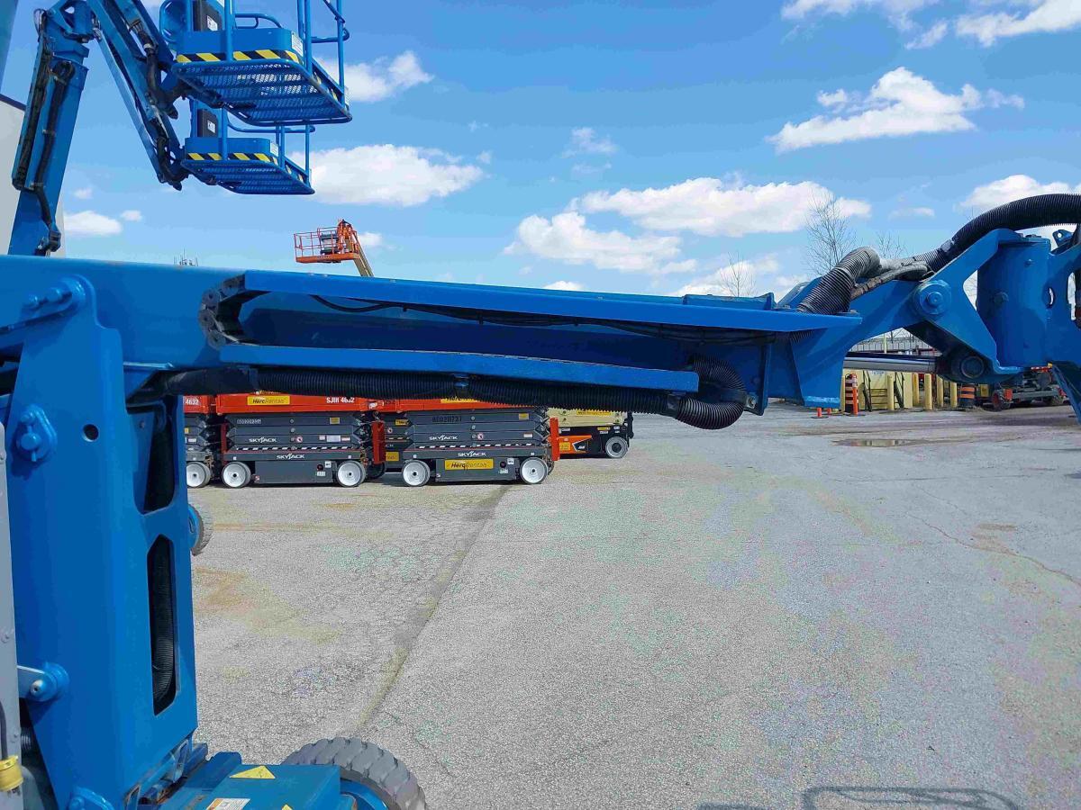 2013 Genie Z-30/20 N-8