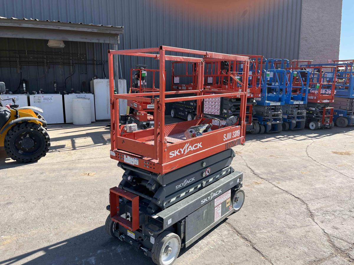 2017 Skyjack SJ3219