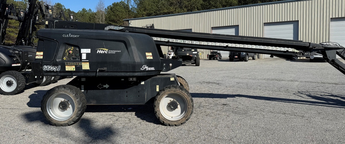 2018 JLG 660SJ-2