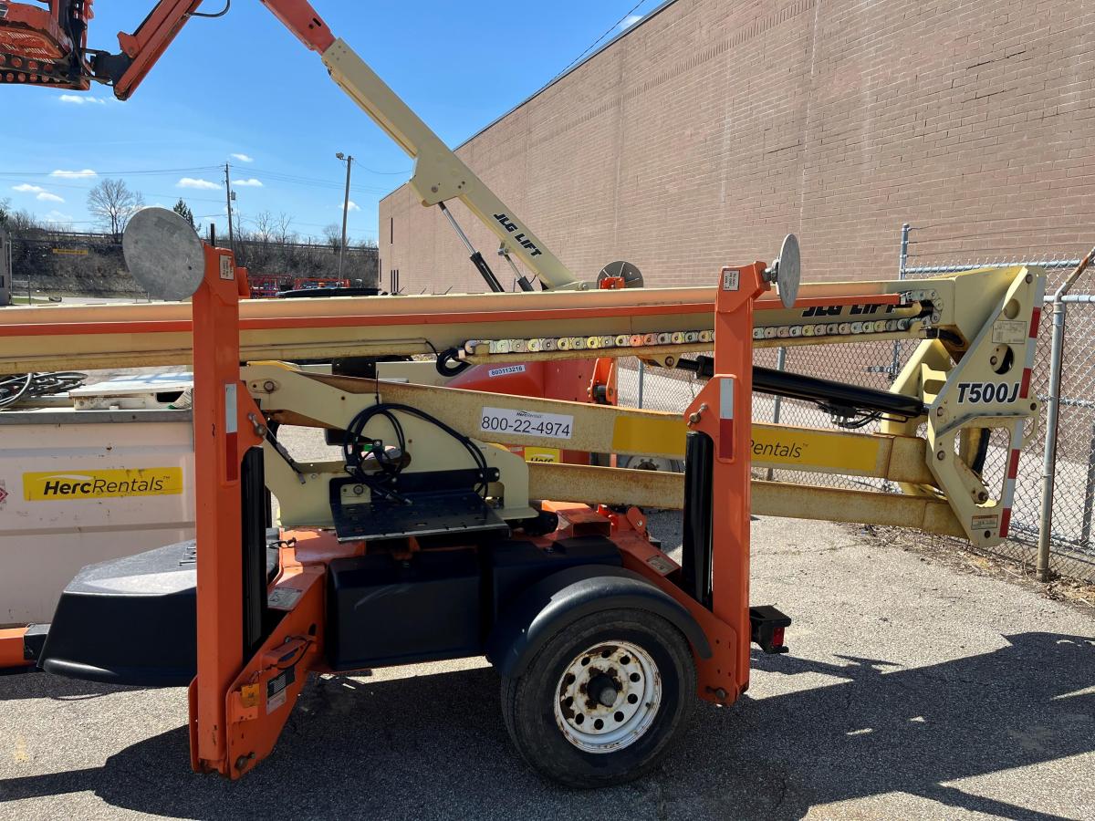 2018 JLG T500J