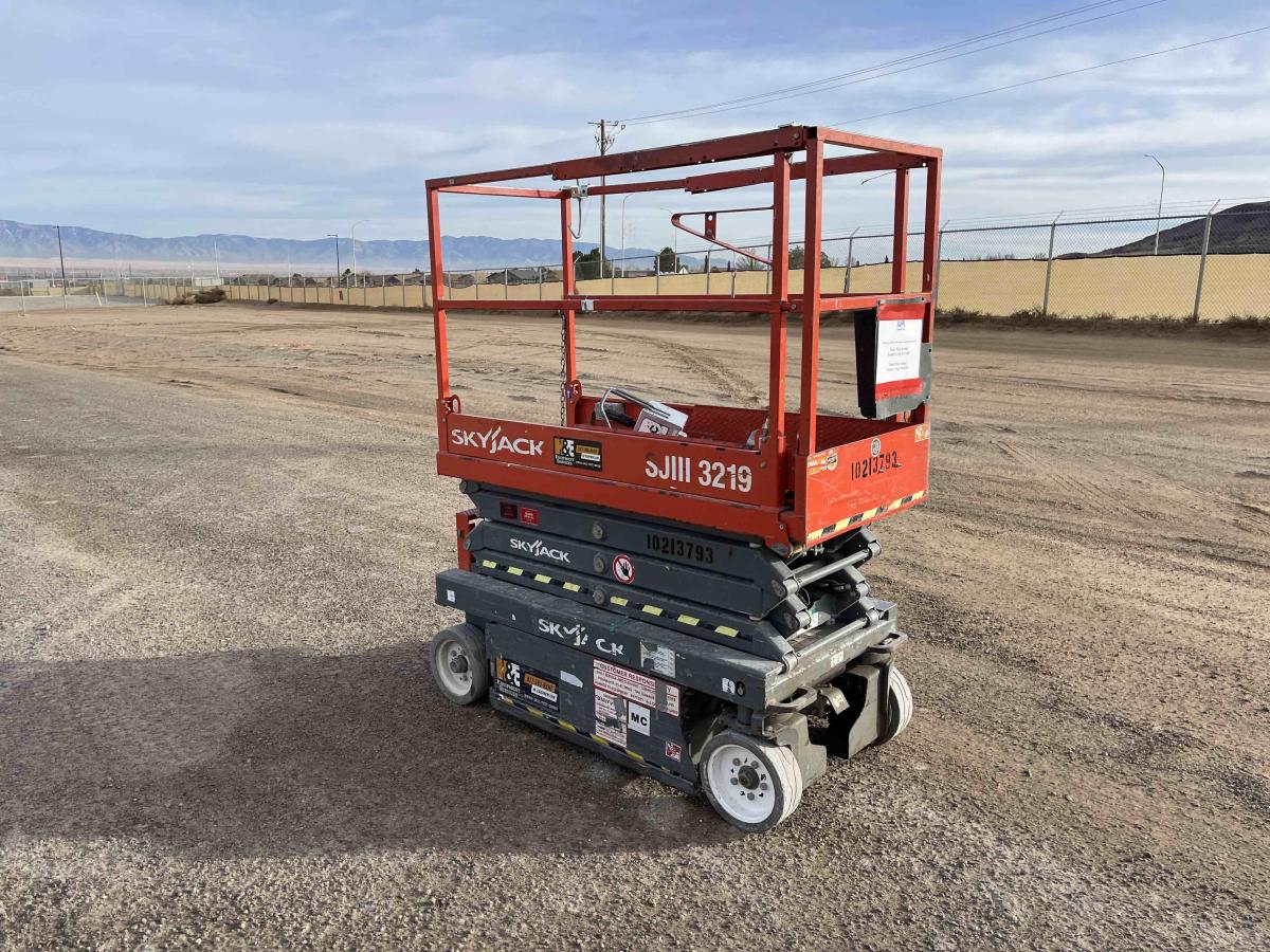 2017 Skyjack SJ3219
