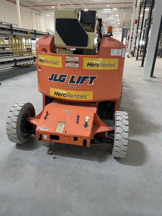2018 JLG E450AJ-3