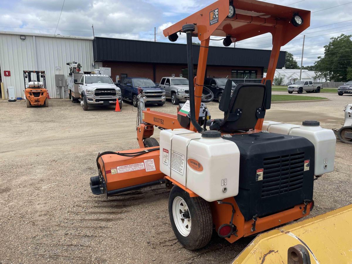 2021 LayMor SM300-3