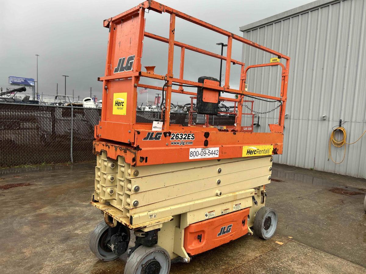 2016 JLG 2632ES