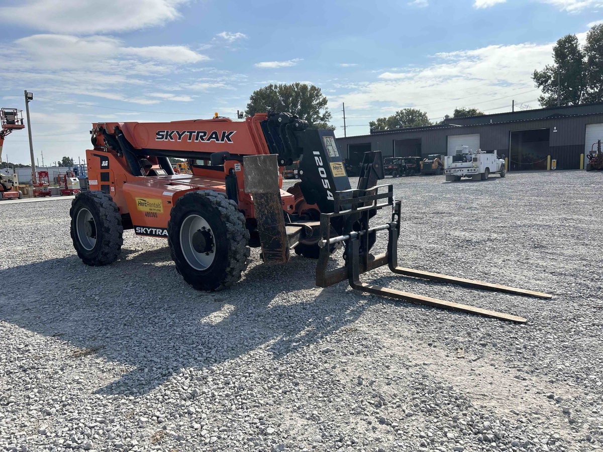 2020 SkyTrak 12054-3