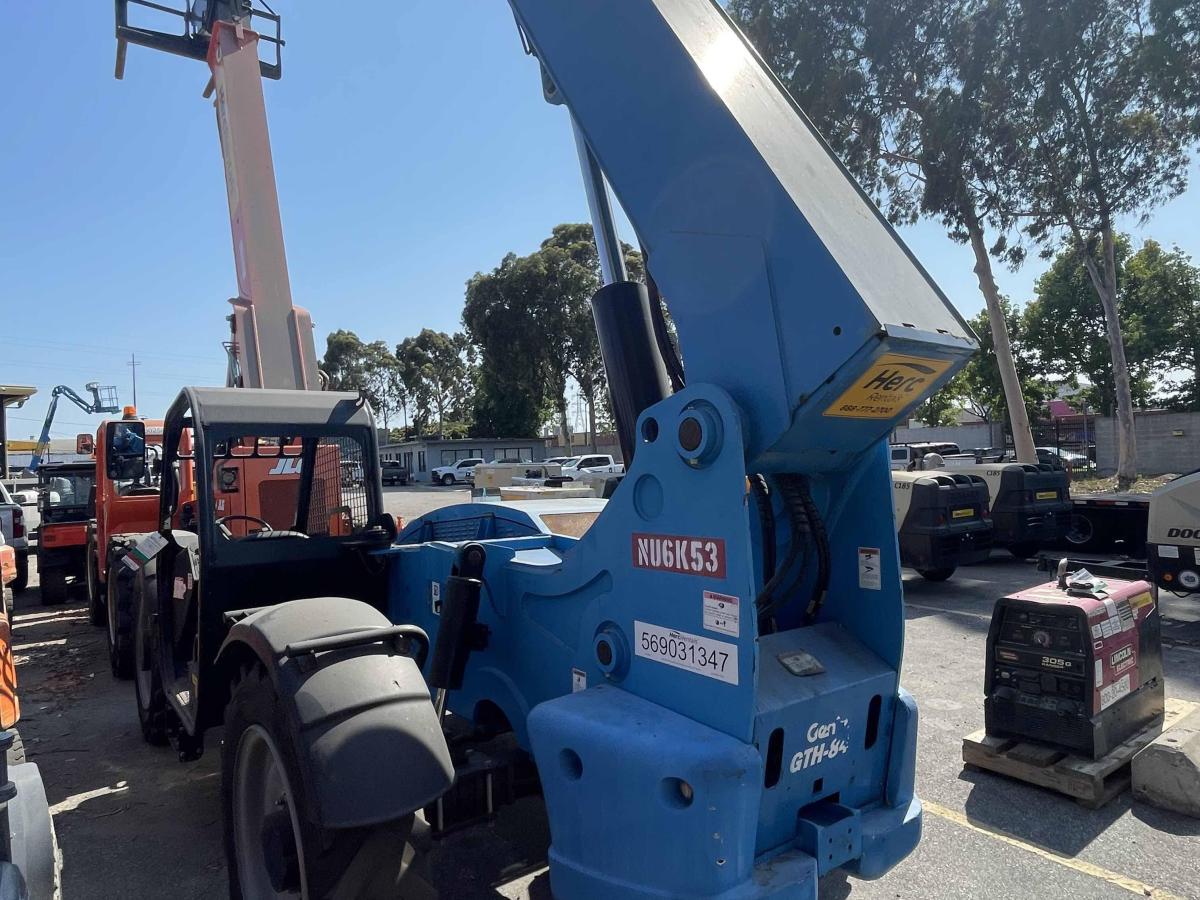 2017 Genie GTH 844