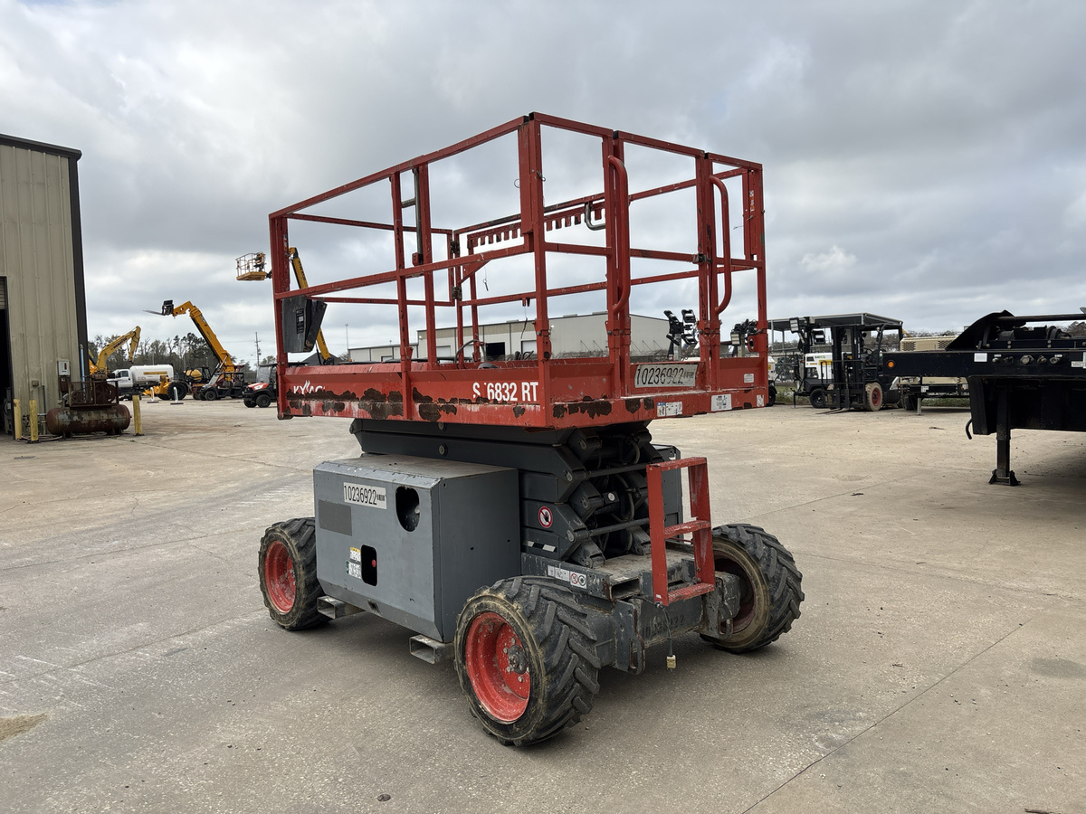2018 Skyjack SJ-6832RT-2