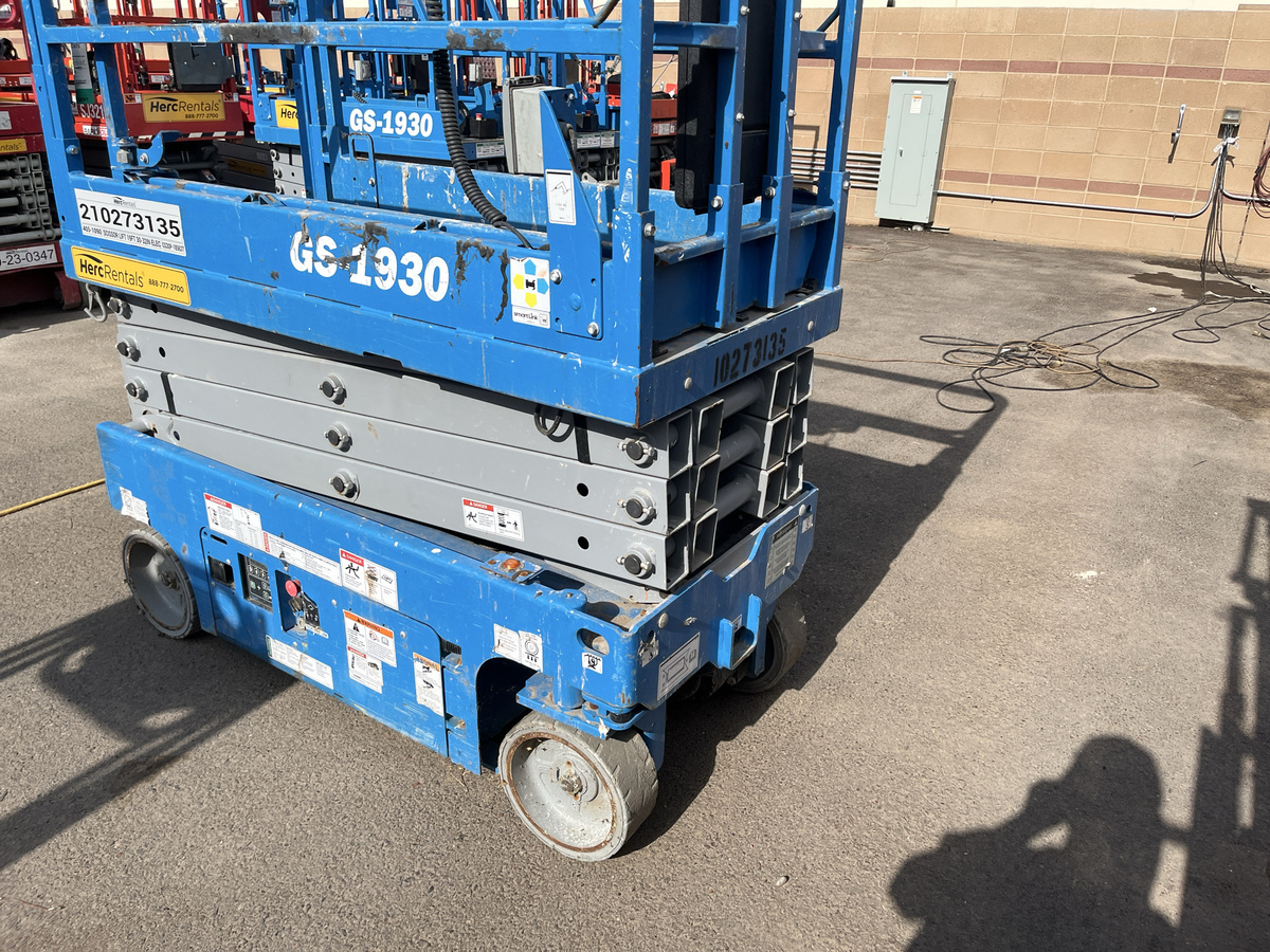 2019 Genie GS-1930
