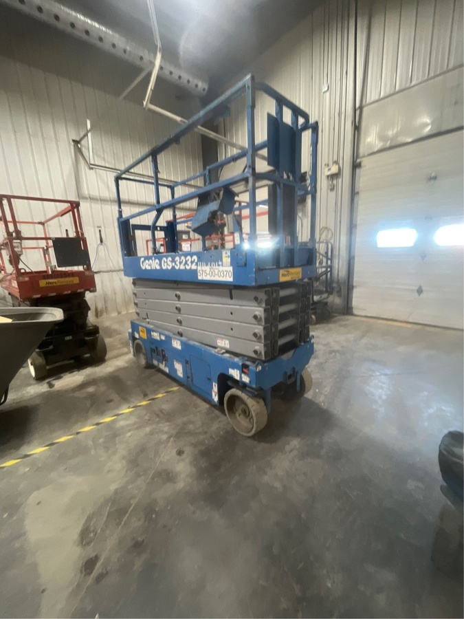 2018 Genie GS-3232