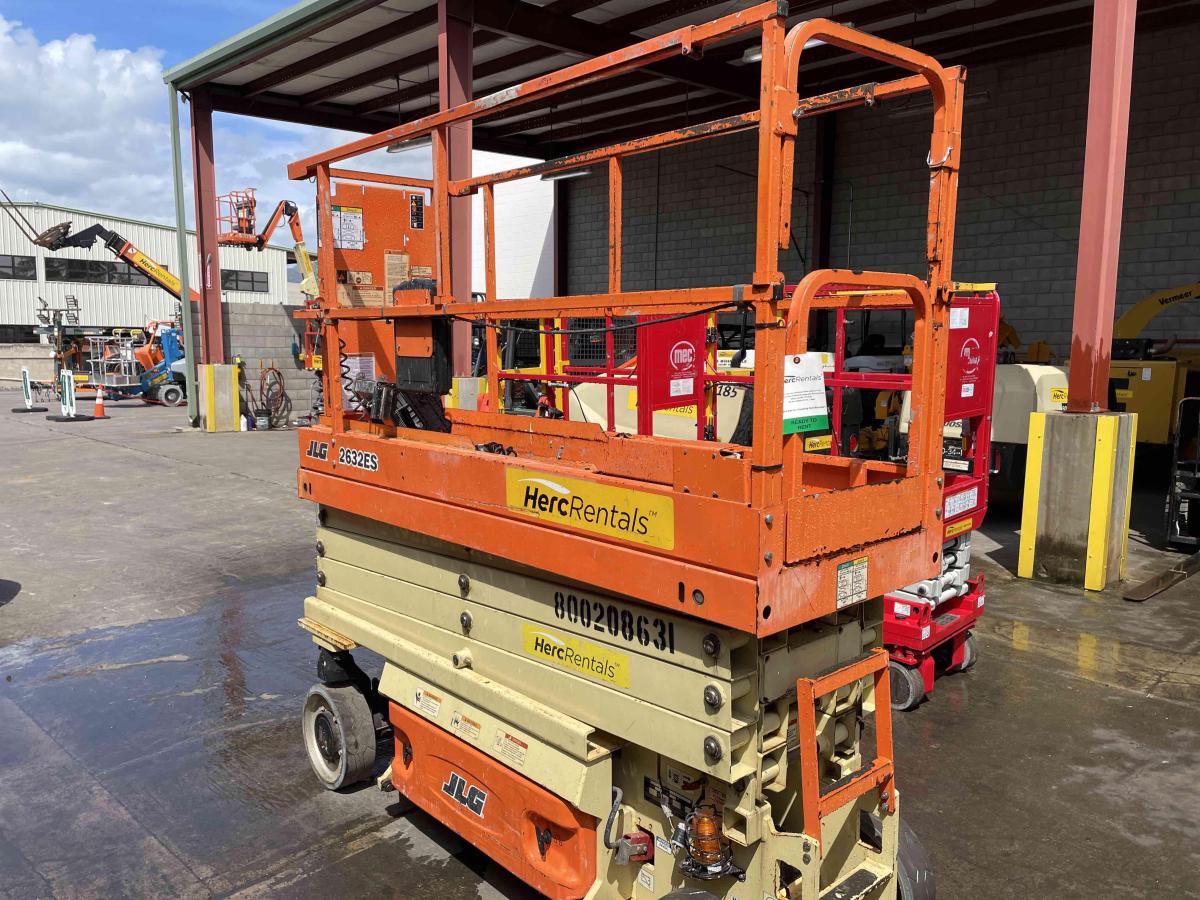 2018 JLG 2632ES