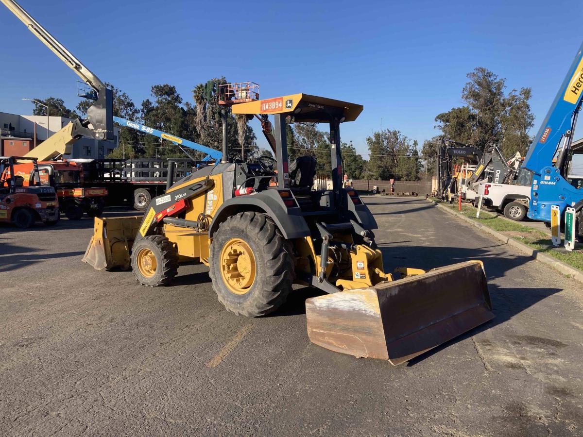 2018 John Deere 210LEP