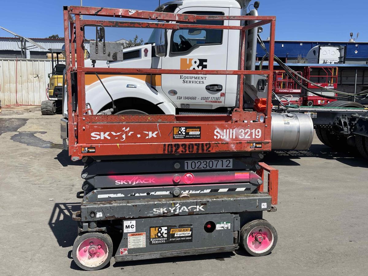 2017 Skyjack SJ3219