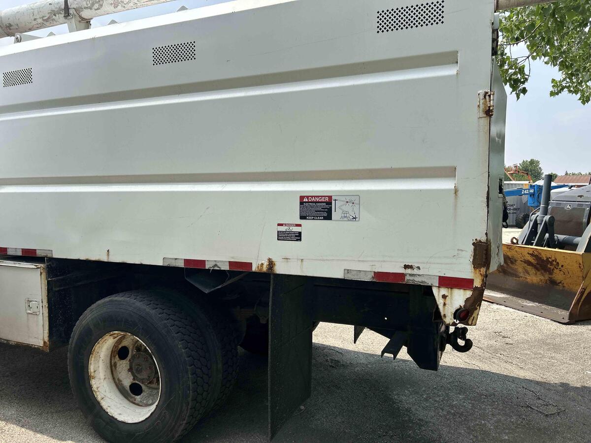 2000 Ford F750-3