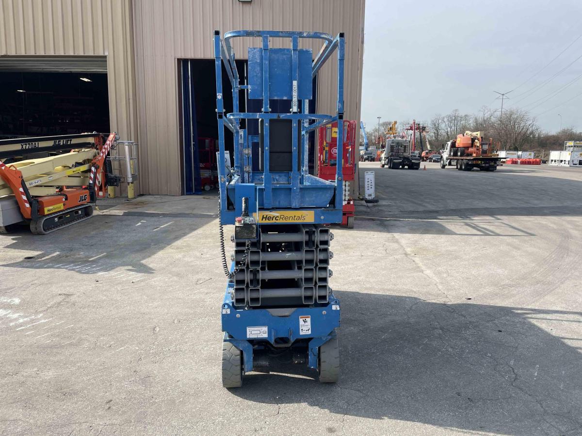 2017 Genie GS-3232-3