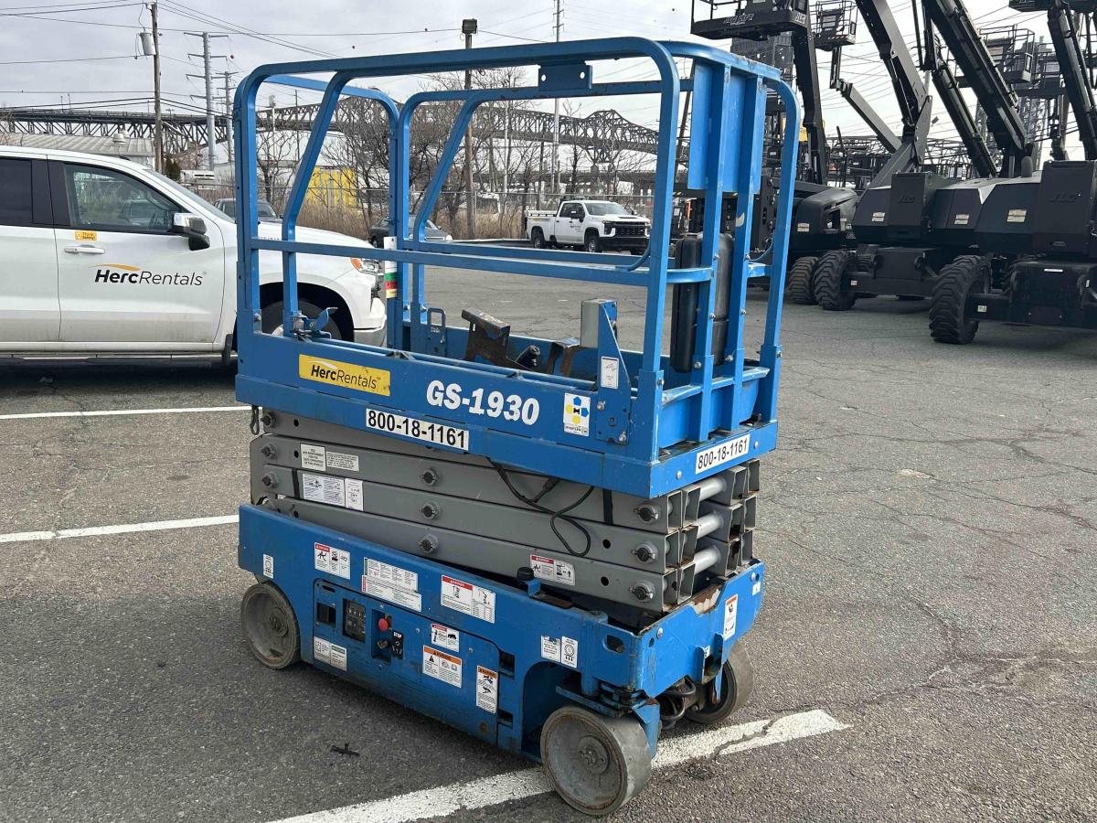 2017 Genie GS-1930