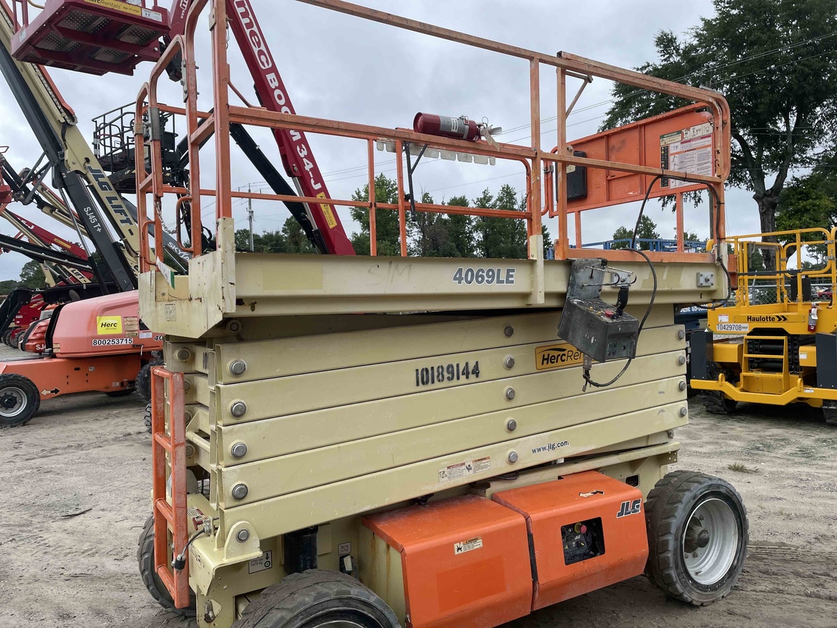2016 JLG 4069LE