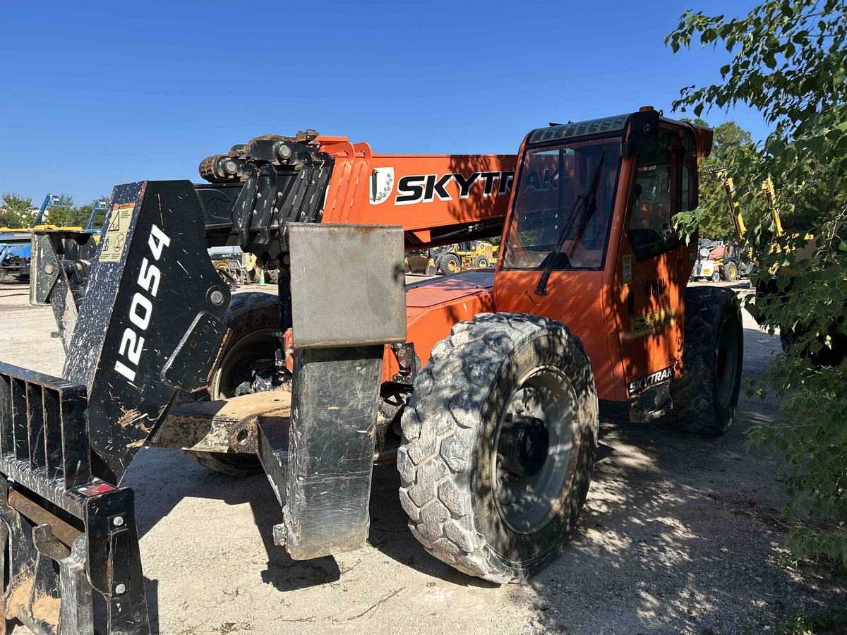 2021 SkyTrak 12054-1