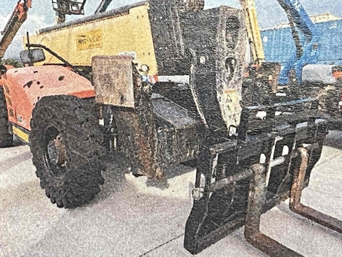 2018 JLG 1255