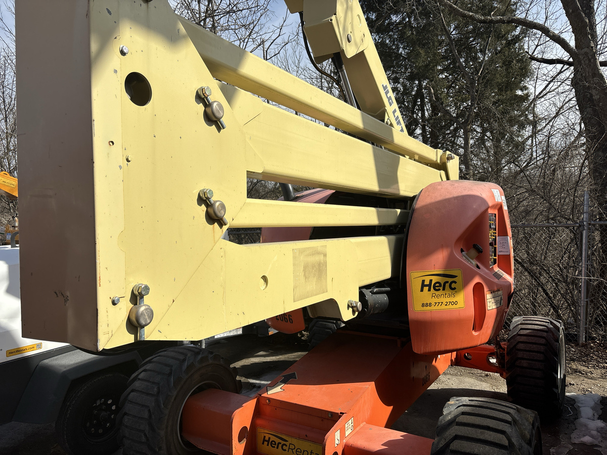 2013 JLG 450AJ-4