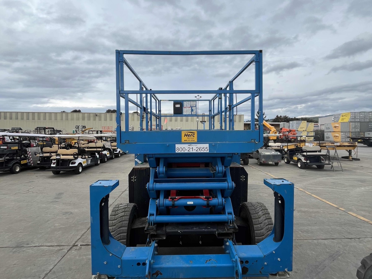 2018 Genie GS-4390 RT-2