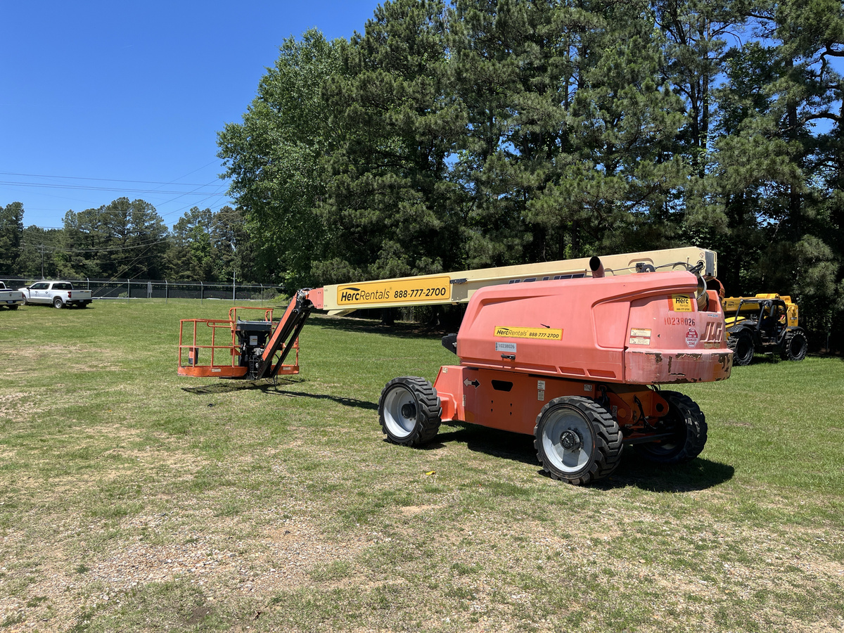 2018 JLG 660SJ