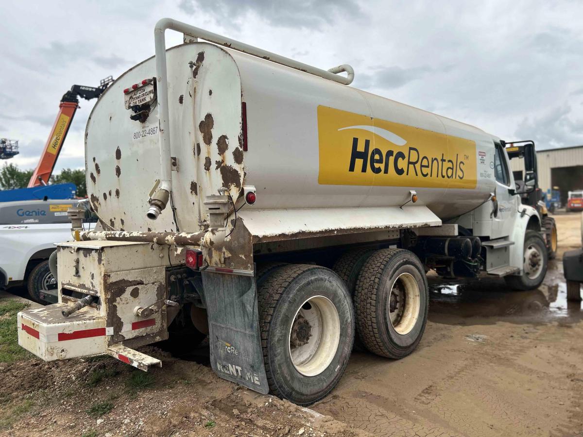 2019 Freightliner M2106