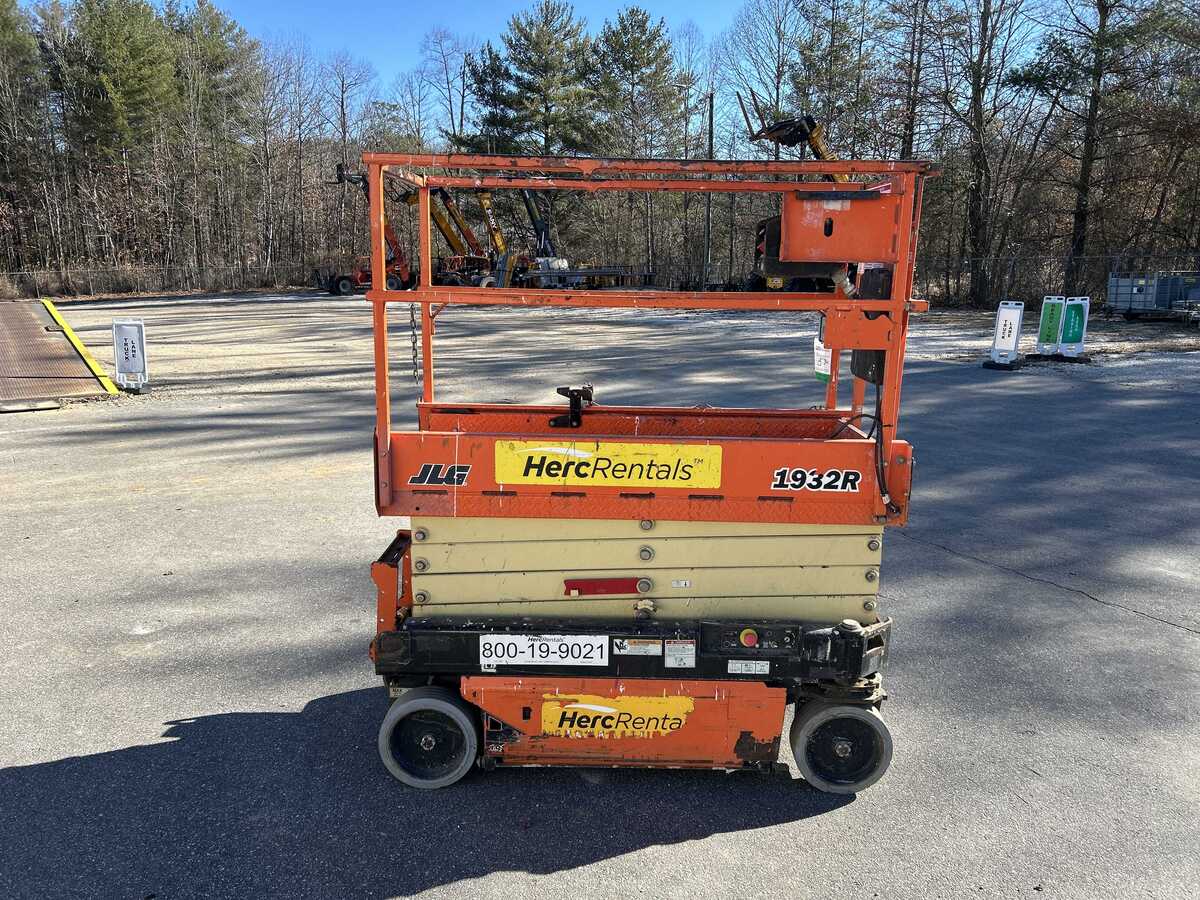 2018 JLG 1932R-1