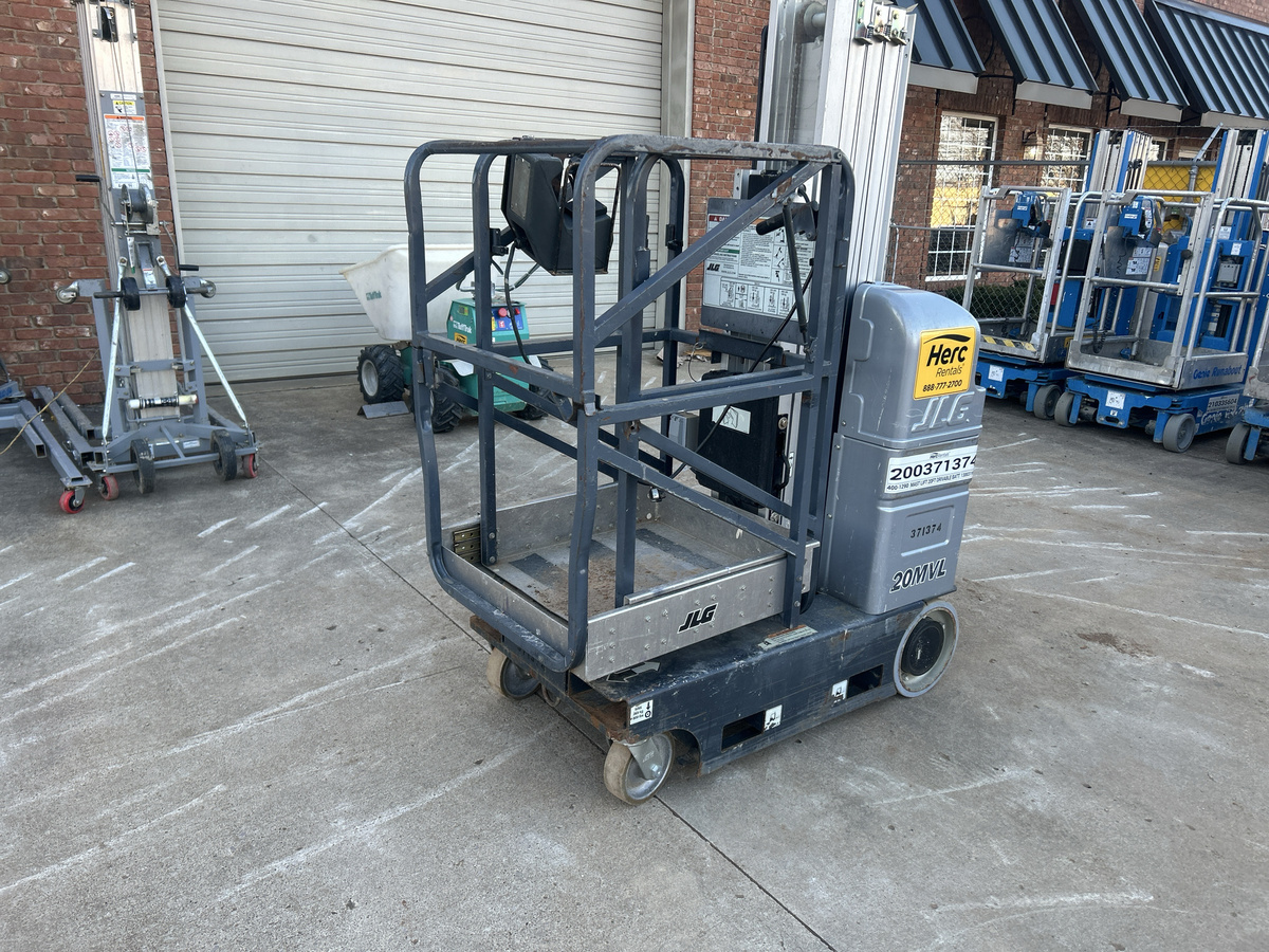 2017 JLG 20MVL-4