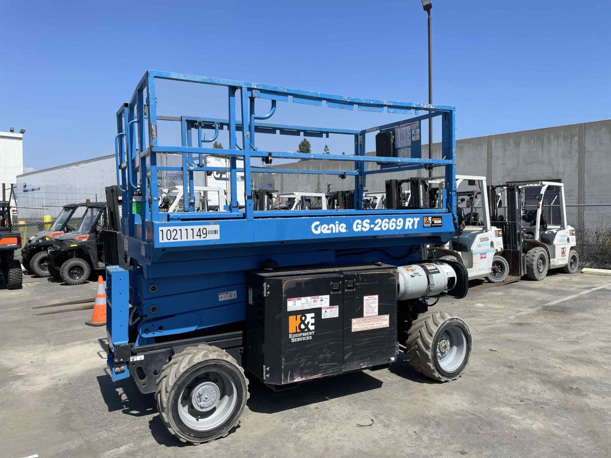 2017 Genie GS-2669 RT