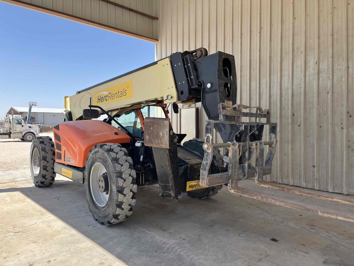 2019 JLG 1255