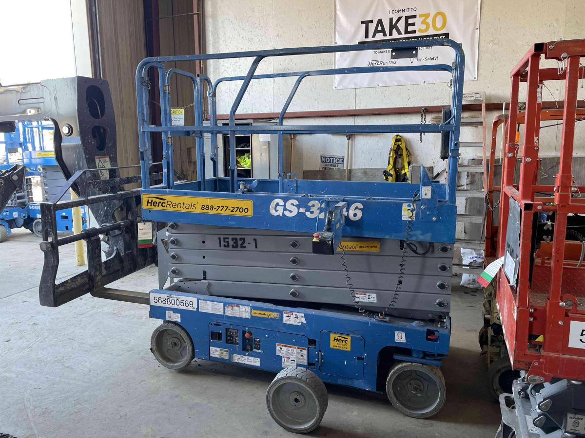 2019 Genie GS-3246