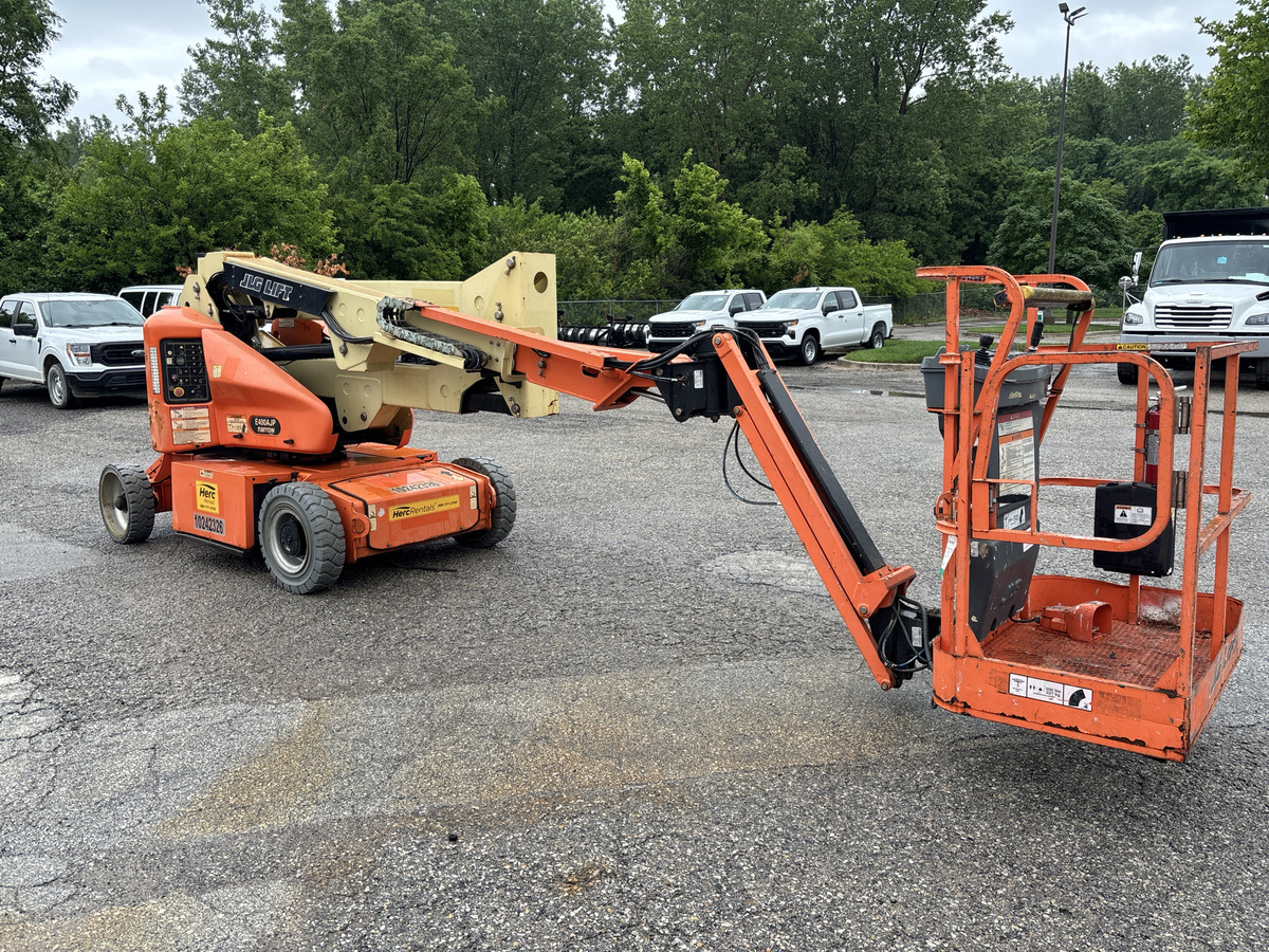 2018 JLG E400AJPN-7