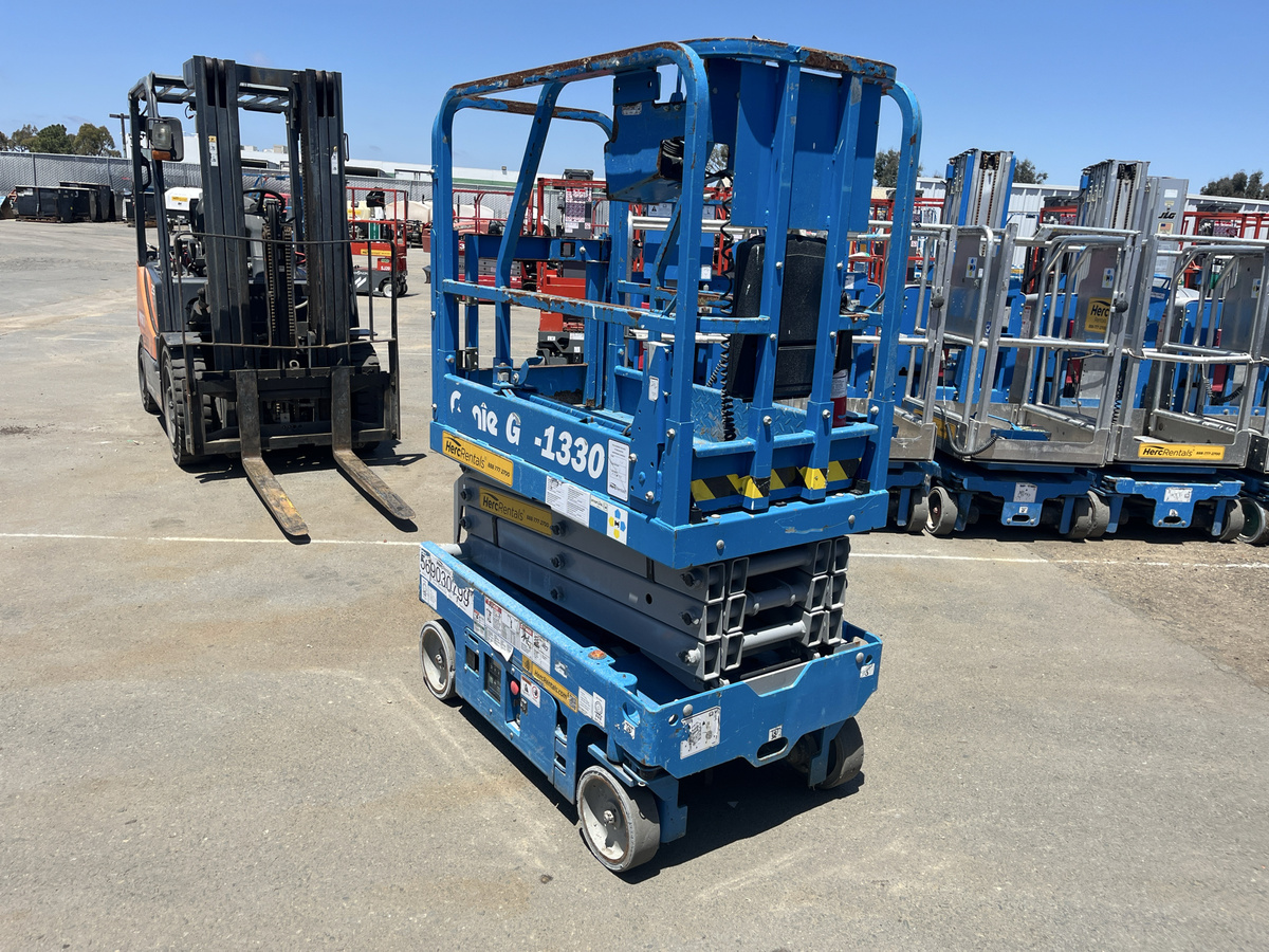 2019 Genie GS1330M-3