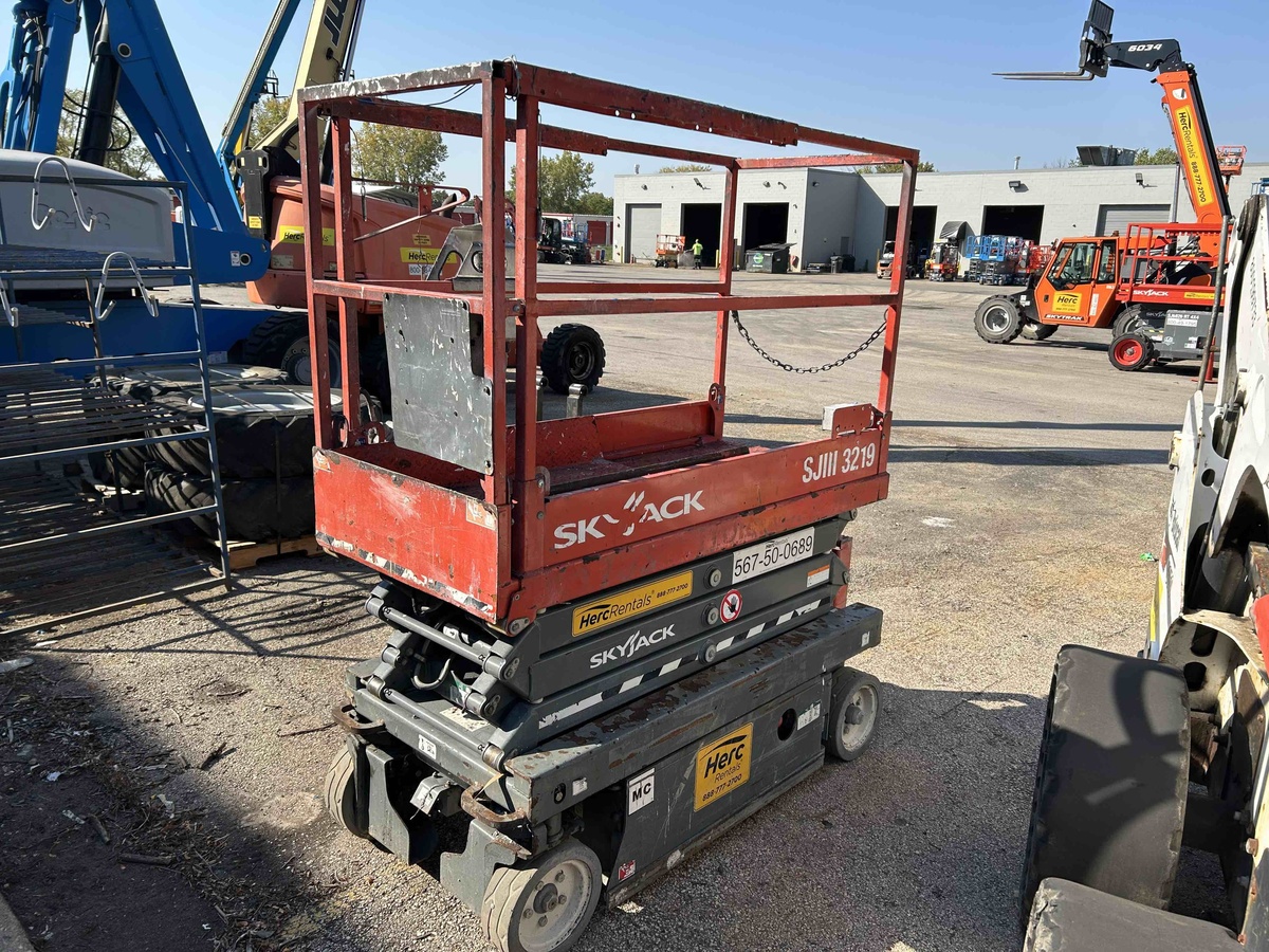 2017 Skyjack SJ3219-2