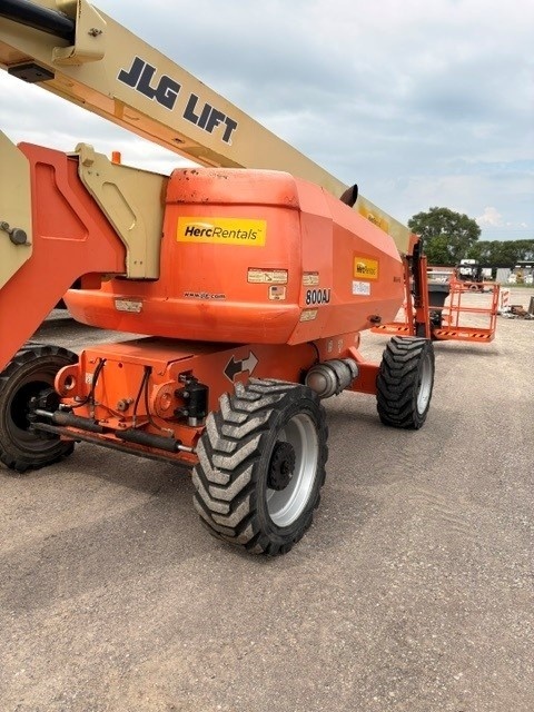 2017 JLG 800AJ-4