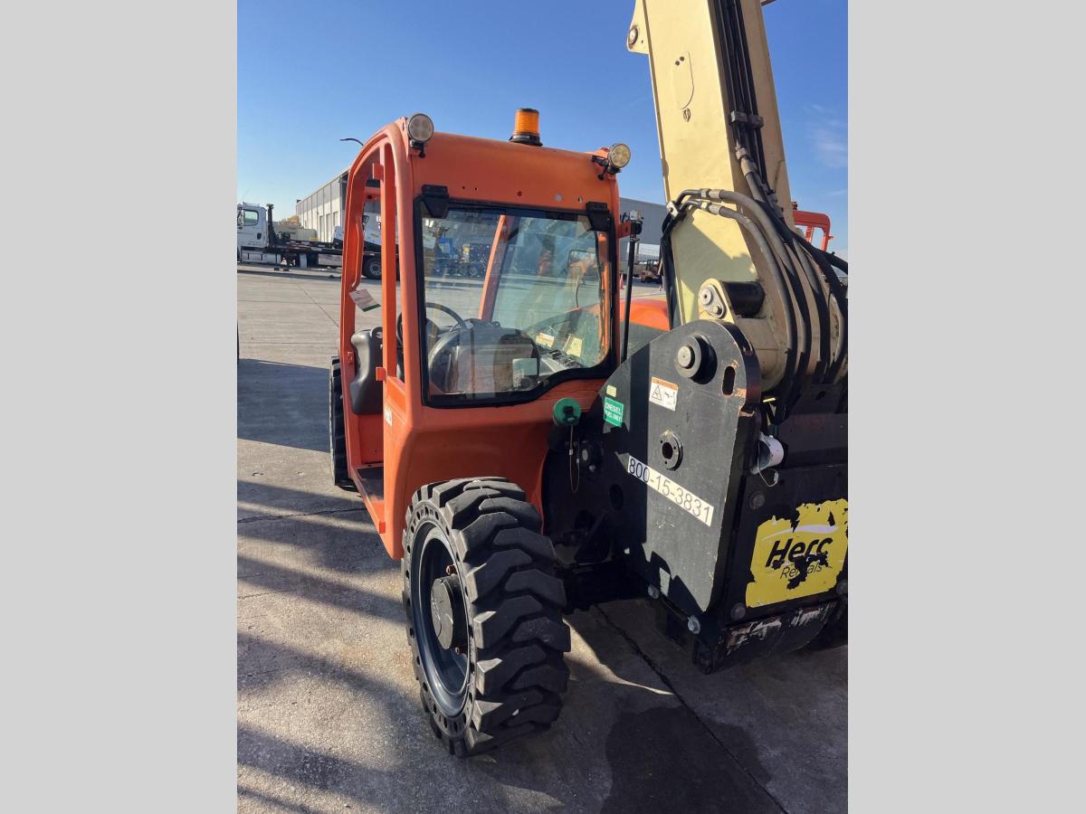 2017 JLG G5-18A