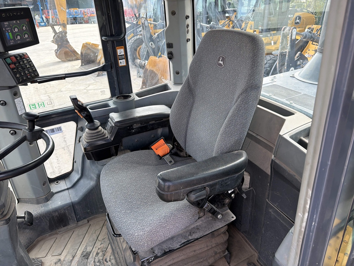 2021 John Deere 524 P-5