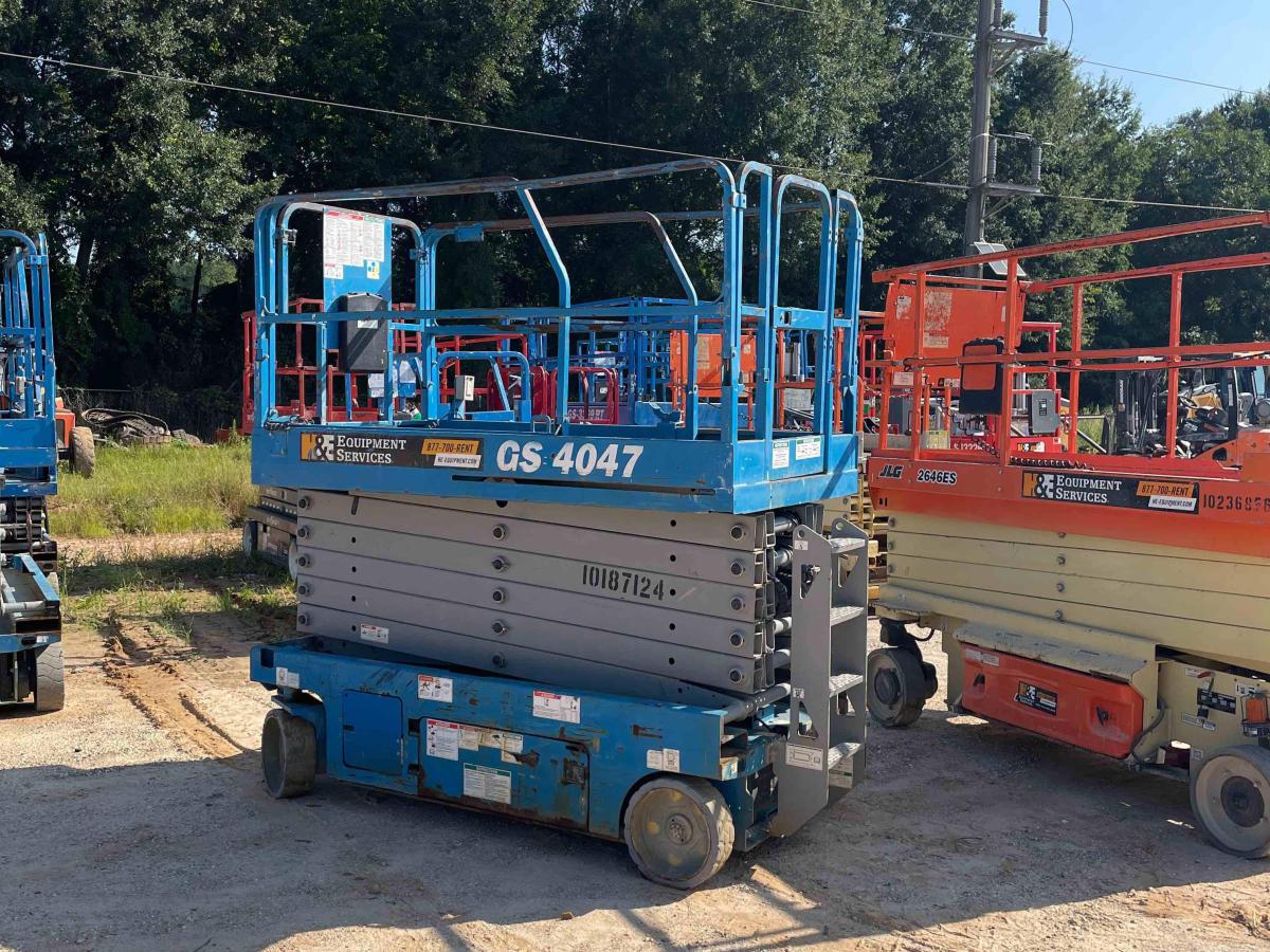 2016 Genie GS-4047