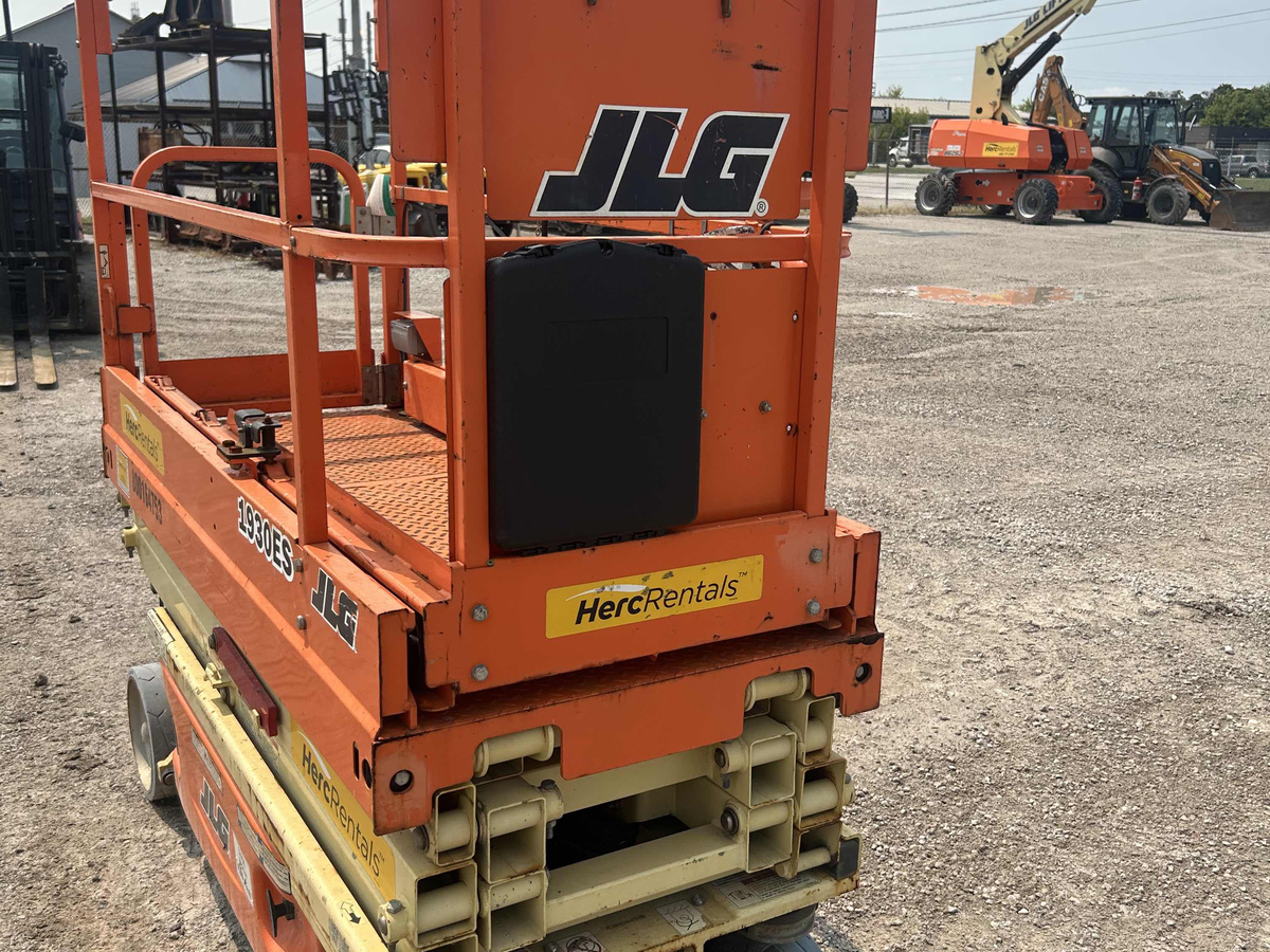 2017 JLG 1930ES-5