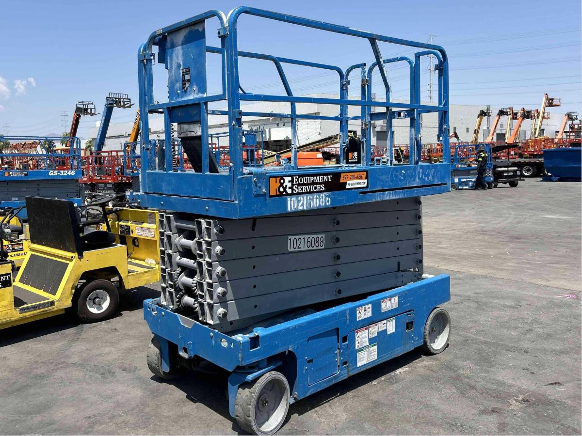 2017 Genie GS-4047