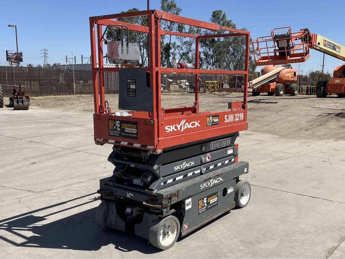 2017 Skyjack SJ3219