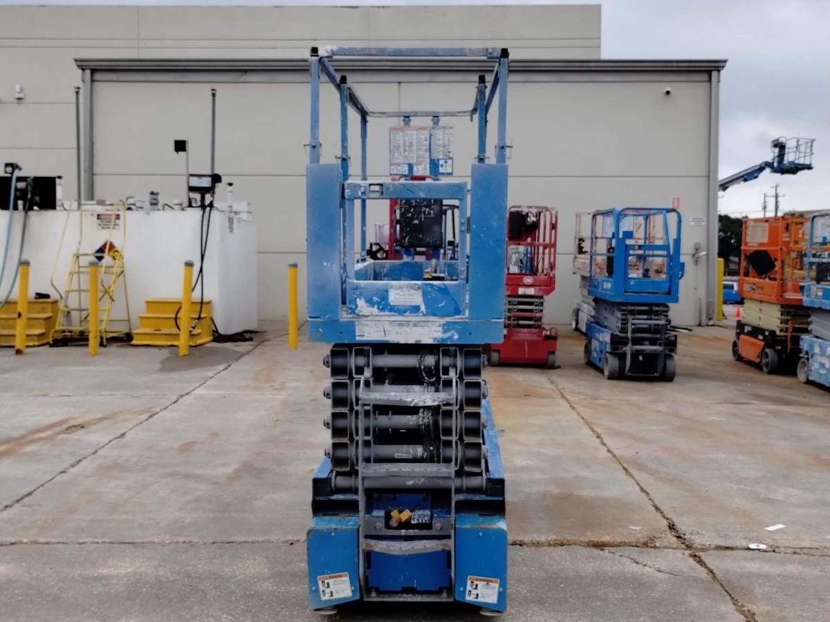 2017 Genie GS-3232-5