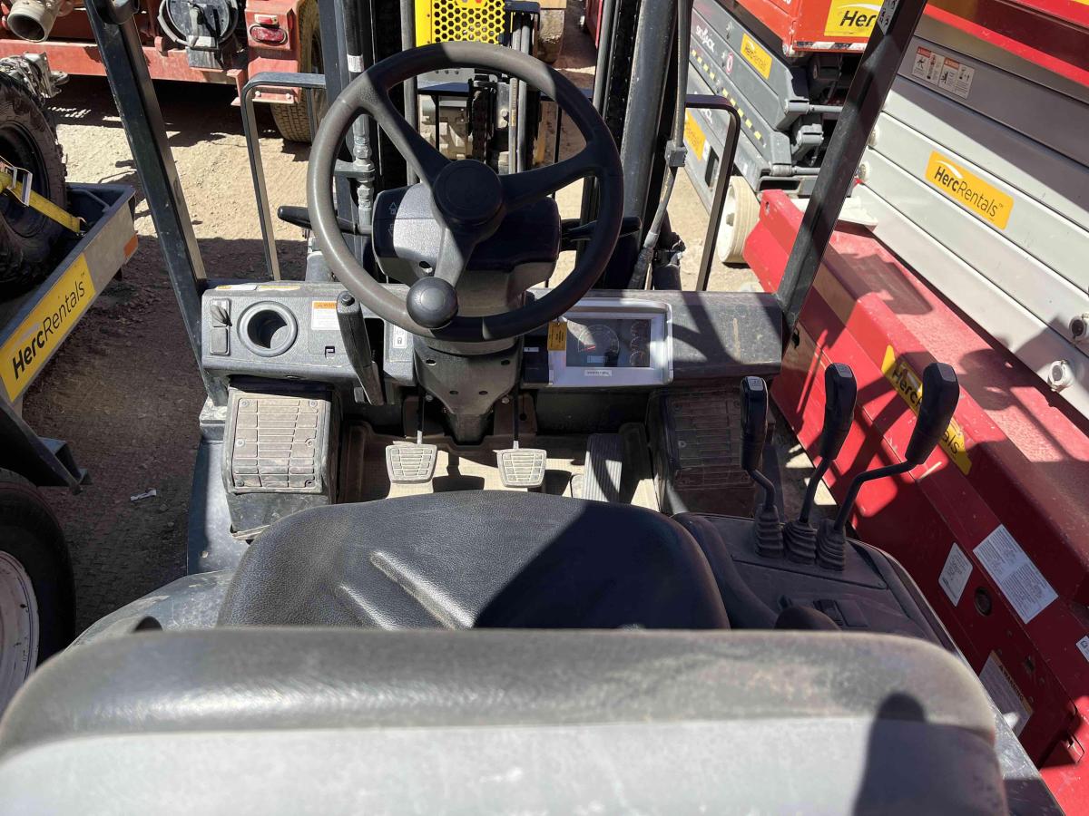 2022 Doosan G25E