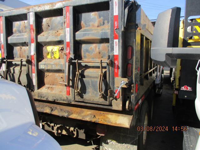 2016 Freightliner M2106