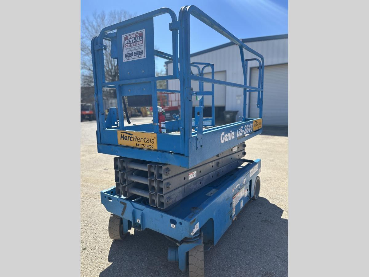 2012 Genie GS-2646