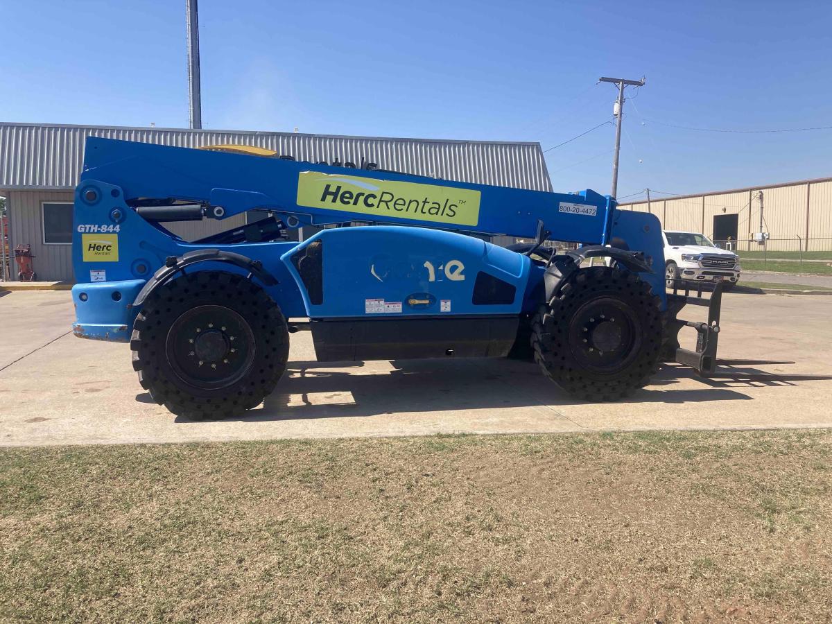 2018 Genie GTH 844