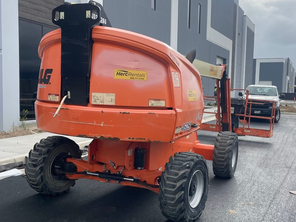 2017 JLG 460SJ-2